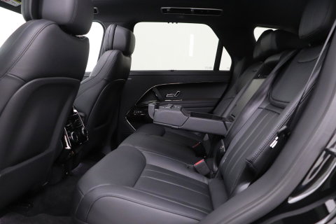 Land Rover Range Rover Sport P460e Dynamic HSE | 23 Inch | Meridian 3D Surround | ClearSight | Koelbox | Trekhaak | Massage+Ventilatie