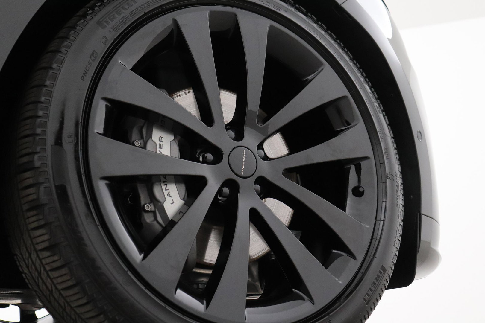 Land Rover Range Rover Sport P460e Dynamic HSE | 23 Inch | Meridian 3D Surround | ClearSight | Koelbox | Trekhaak | Massage+Ventilatie