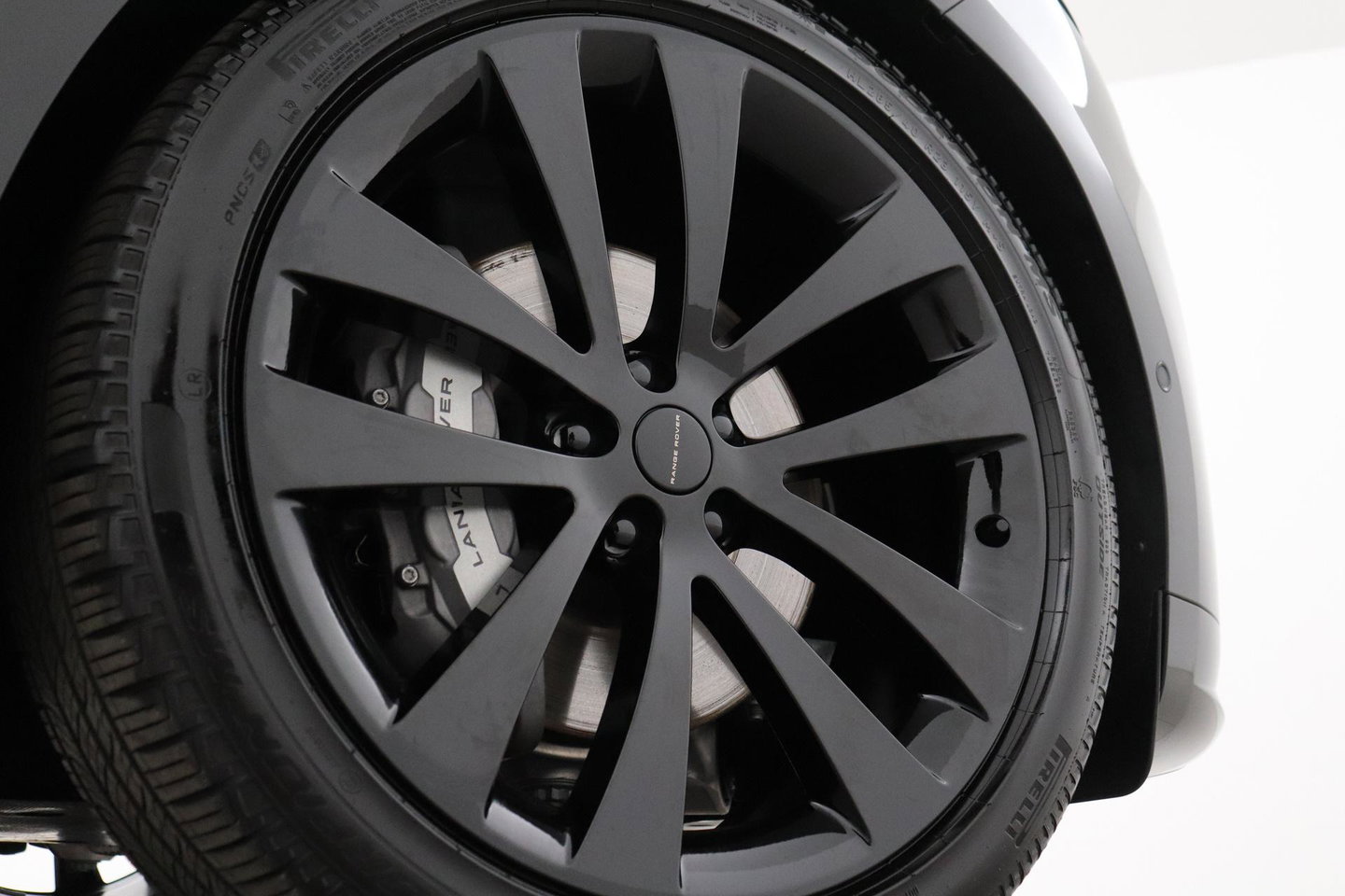 Land Rover Range Rover Sport P460e Dynamic HSE | 23 Inch | Meridian 3D Surround | ClearSight | Koelbox | Trekhaak | Massage+Ventilatie