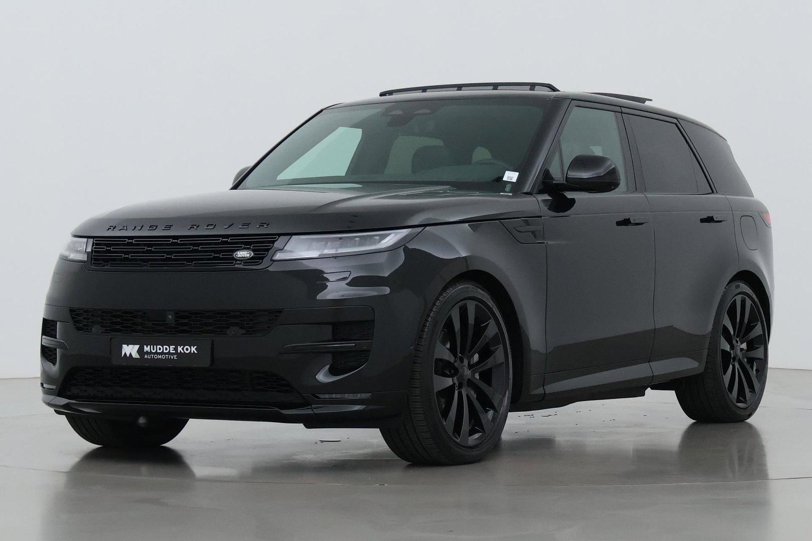 Land Rover Range Rover Sport P460e Dynamic HSE | 23 Inch | Meridian 3D Surround | ClearSight | Koelbox | Trekhaak | Massage+Ventilatie