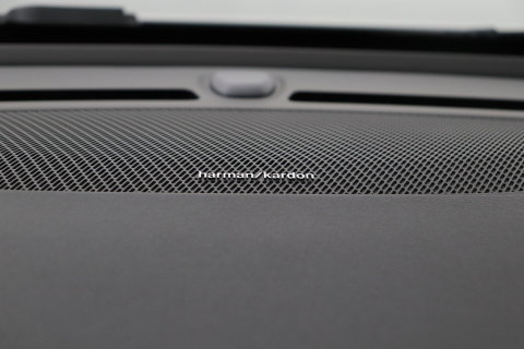 Volvo XC40 2.0 B3 Plus Black Edition | Harman/Kardon | Pilot Assist | Camera | BLIS | Memory | Stoel+Stuurverwarming | Keyless | ACC | 20 Inch