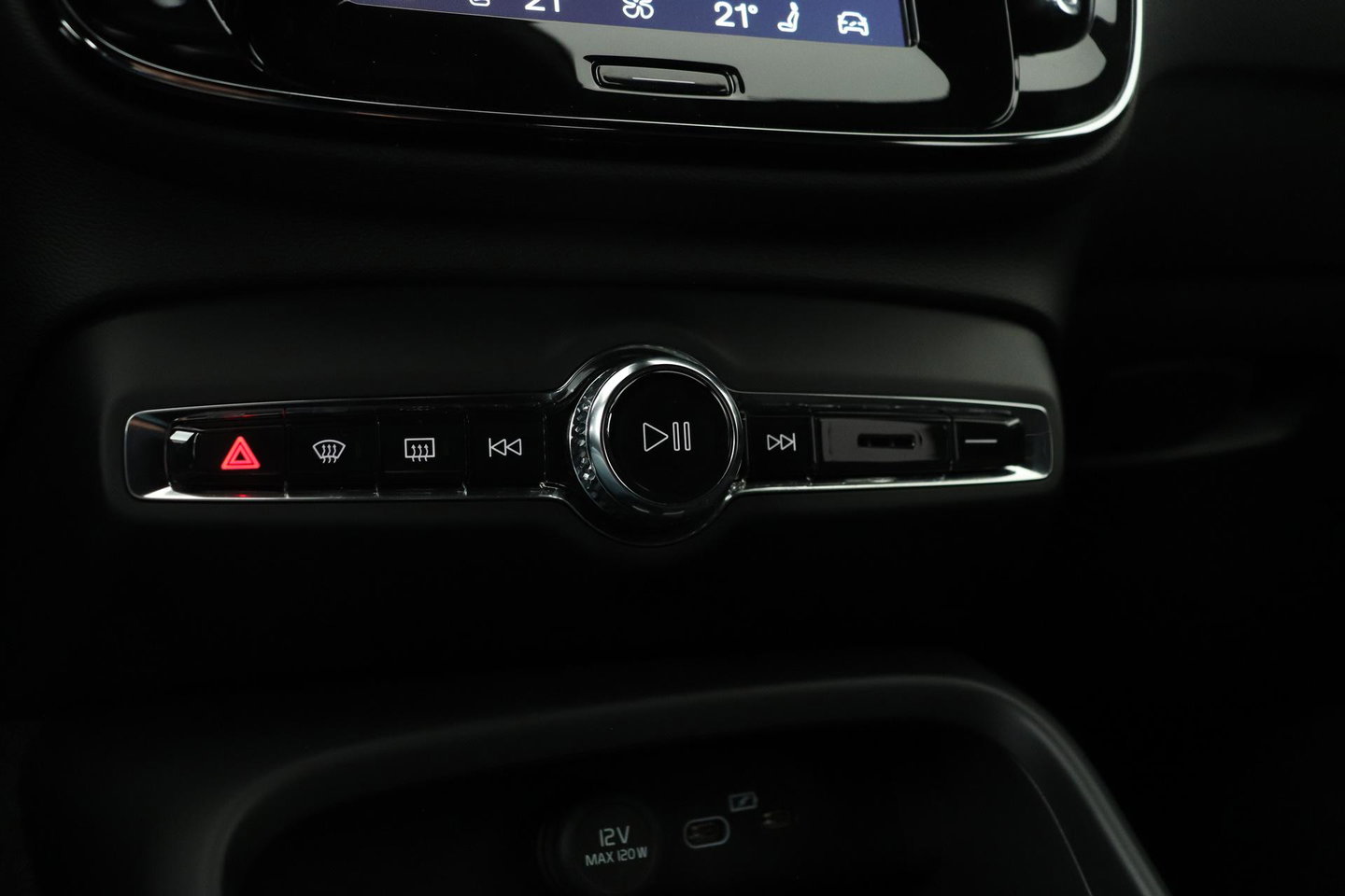 Volvo XC40 2.0 B3 Plus Black Edition | Harman/Kardon | Pilot Assist | Camera | BLIS | Memory | Stoel+Stuurverwarming | Keyless | ACC | 20 Inch