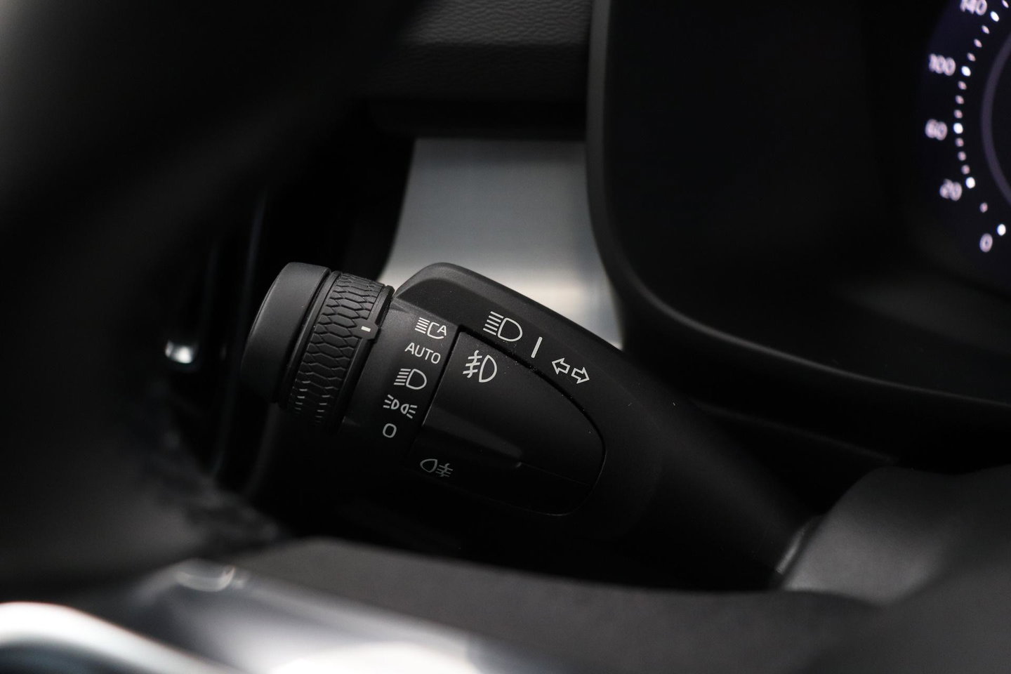 Volvo XC40 2.0 B3 Plus Black Edition | Harman/Kardon | Pilot Assist | Camera | BLIS | Memory | Stoel+Stuurverwarming | Keyless | ACC | 20 Inch