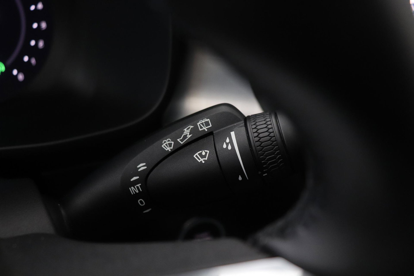 Volvo XC40 2.0 B3 Plus Black Edition | Harman/Kardon | Pilot Assist | Camera | BLIS | Memory | Stoel+Stuurverwarming | Keyless | ACC | 20 Inch