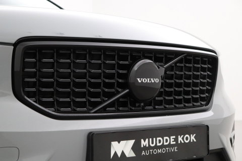 Volvo XC40 2.0 B3 Plus Black Edition | Harman/Kardon | Pilot Assist | Camera | BLIS | Memory | Stoel+Stuurverwarming | Keyless | ACC | 20 Inch