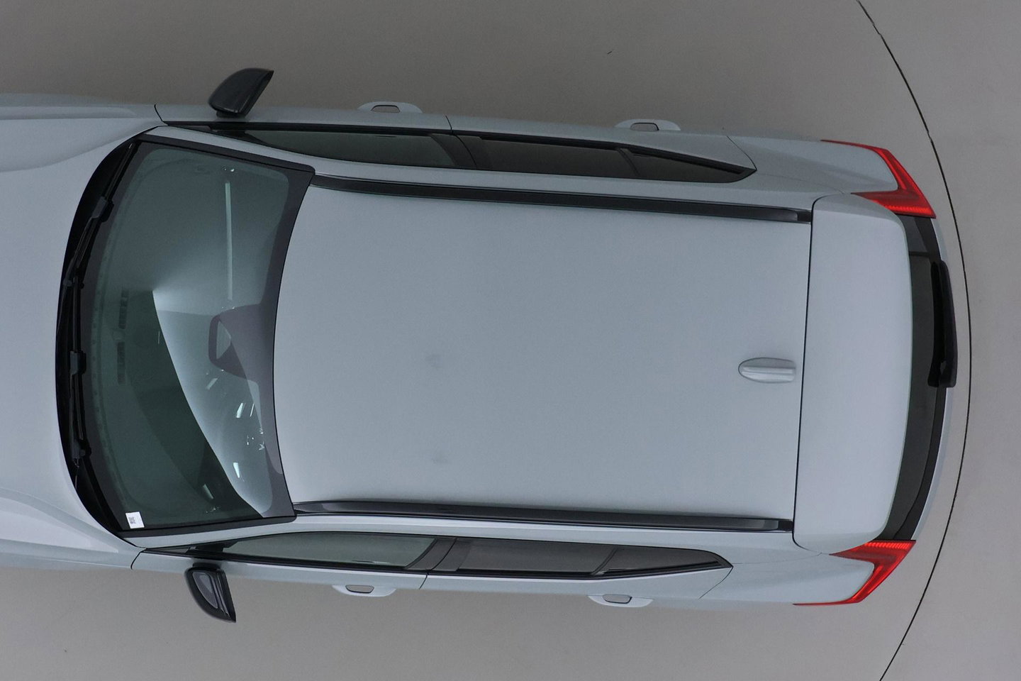 Volvo XC40 2.0 B3 Plus Black Edition | Harman/Kardon | Pilot Assist | Camera | BLIS | Memory | Stoel+Stuurverwarming | Keyless | ACC | 20 Inch