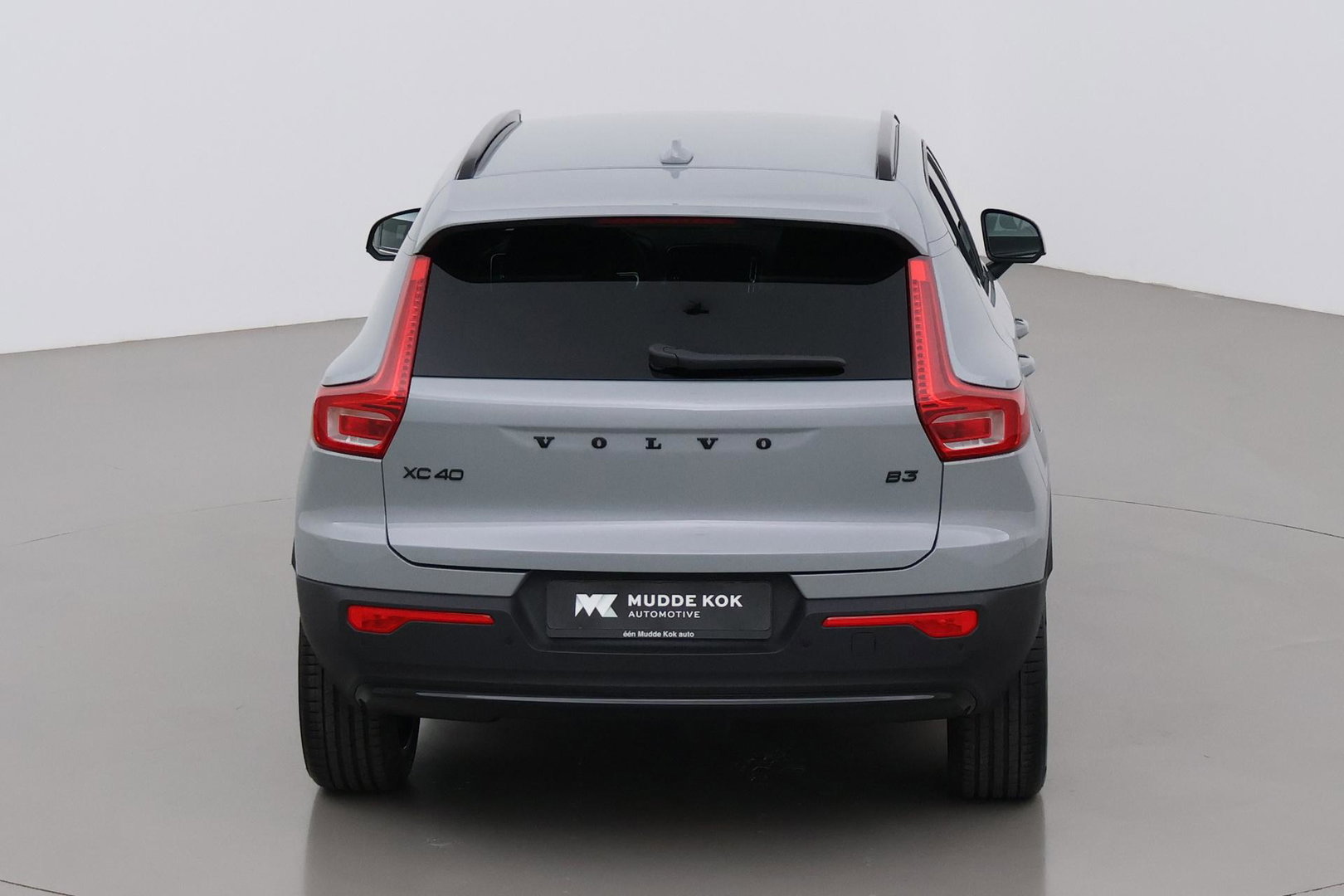 Volvo XC40 2.0 B3 Plus Black Edition | Harman/Kardon | Pilot Assist | Camera | BLIS | Memory | Stoel+Stuurverwarming | Keyless | ACC | 20 Inch