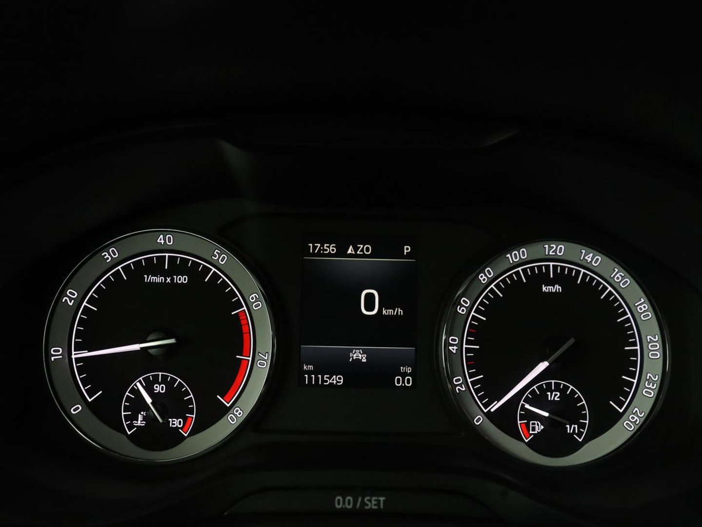 Škoda Kodiaq 1.5 TSI Business Edition | Leder/alcantara | Cruise control | Trekhaak | Carplay | Camera | Park assist | Sfeerverlichting | Climate control | Full LED