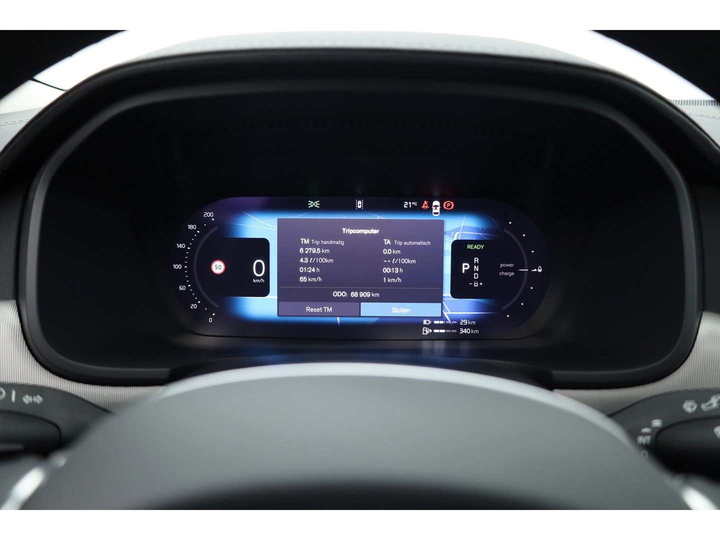 Volvo V90 2.0 T8 Plug-in hybrid AWD Plus Dark Long range | Pano-dak | Trekhaak | H&K Audio | Camera |