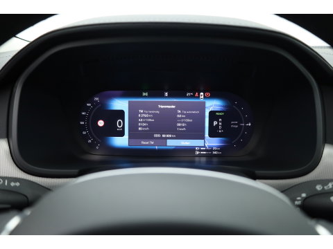 Volvo V90 2.0 T8 Plug-in hybrid AWD Plus Dark Long range | Pano-dak | Trekhaak | H&K Audio | Camera |