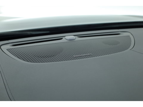 Volvo V90 2.0 T8 Plug-in hybrid AWD Plus Dark Long range | Pano-dak | Trekhaak | H&K Audio | Camera |