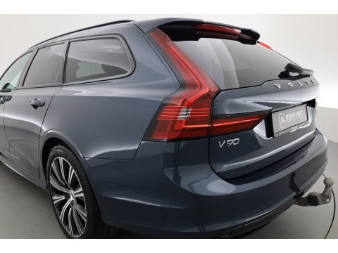 Volvo V90 2.0 T8 Plug-in hybrid AWD Plus Dark Long range | Pano-dak | Trekhaak | H&K Audio | Camera |