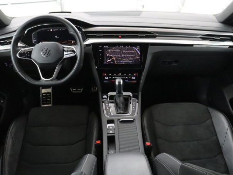 Volkswagen Arteon Shooting Brake 1.4 TSI eHybrid R-Line Busin | SOH 90,4% | Leder/alcantara | Panoramadak | Adaptive cruise | Trekhaak | Head-up | Dodehoek detectie | 360 camera | Park assist | Carplay