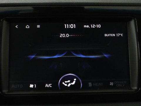 Kia e-Niro ExecutiveLine 64 kWh | SOH 93,9% | Leder | Memory | Stuur/stoel verwarming | Cruise control | Dodehoek detectie | JBL Sound | Carplay | Camera | Park assist | Achterbank verwarming