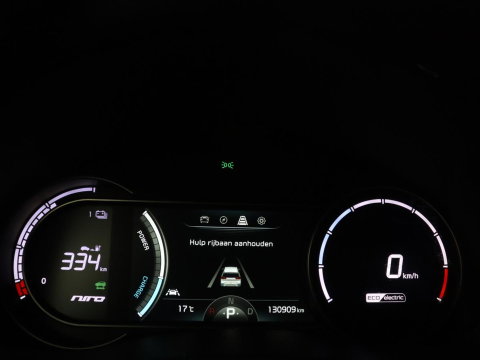 Kia e-Niro ExecutiveLine 64 kWh | SOH 93,9% | Leder | Memory | Stuur/stoel verwarming | Cruise control | Dodehoek detectie | JBL Sound | Carplay | Camera | Park assist | Achterbank verwarming