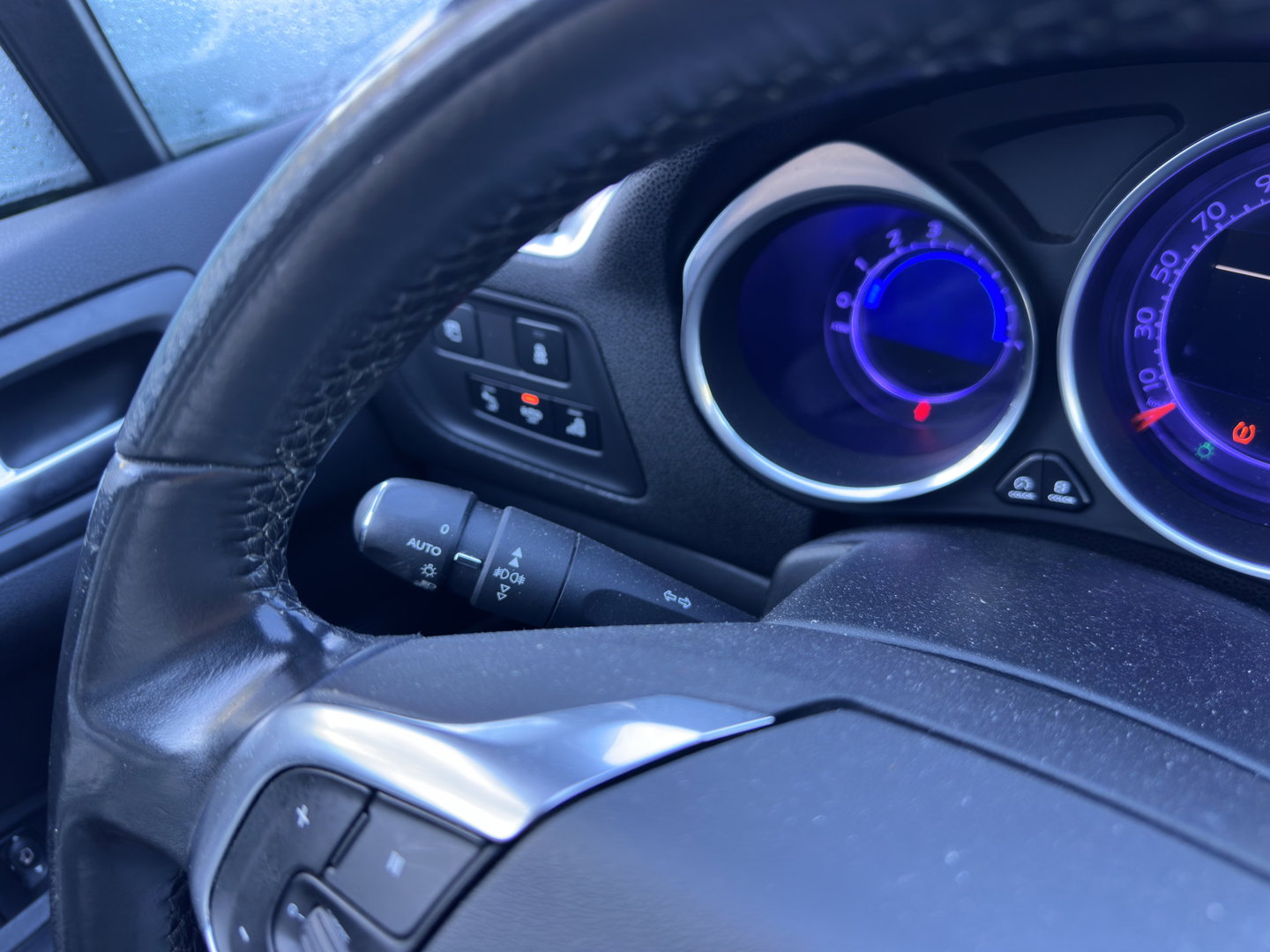 Citroën DS4 1.6 BlueHDi Business *LEATHER-FABRIC | MASSAGE-SPORTSEATS | DENON-AUDIO | NAVI-FULLMAP | BLINDSPOT | PRIVACY-GLASS | ECC | PDC | CRUISE | TOWBAR | 17''ALU*
