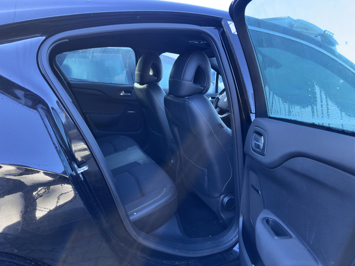 Citroën DS4 1.6 BlueHDi Business *LEATHER-FABRIC | MASSAGE-SPORTSEATS | DENON-AUDIO | NAVI-FULLMAP | BLINDSPOT | PRIVACY-GLASS | ECC | PDC | CRUISE | TOWBAR | 17''ALU*