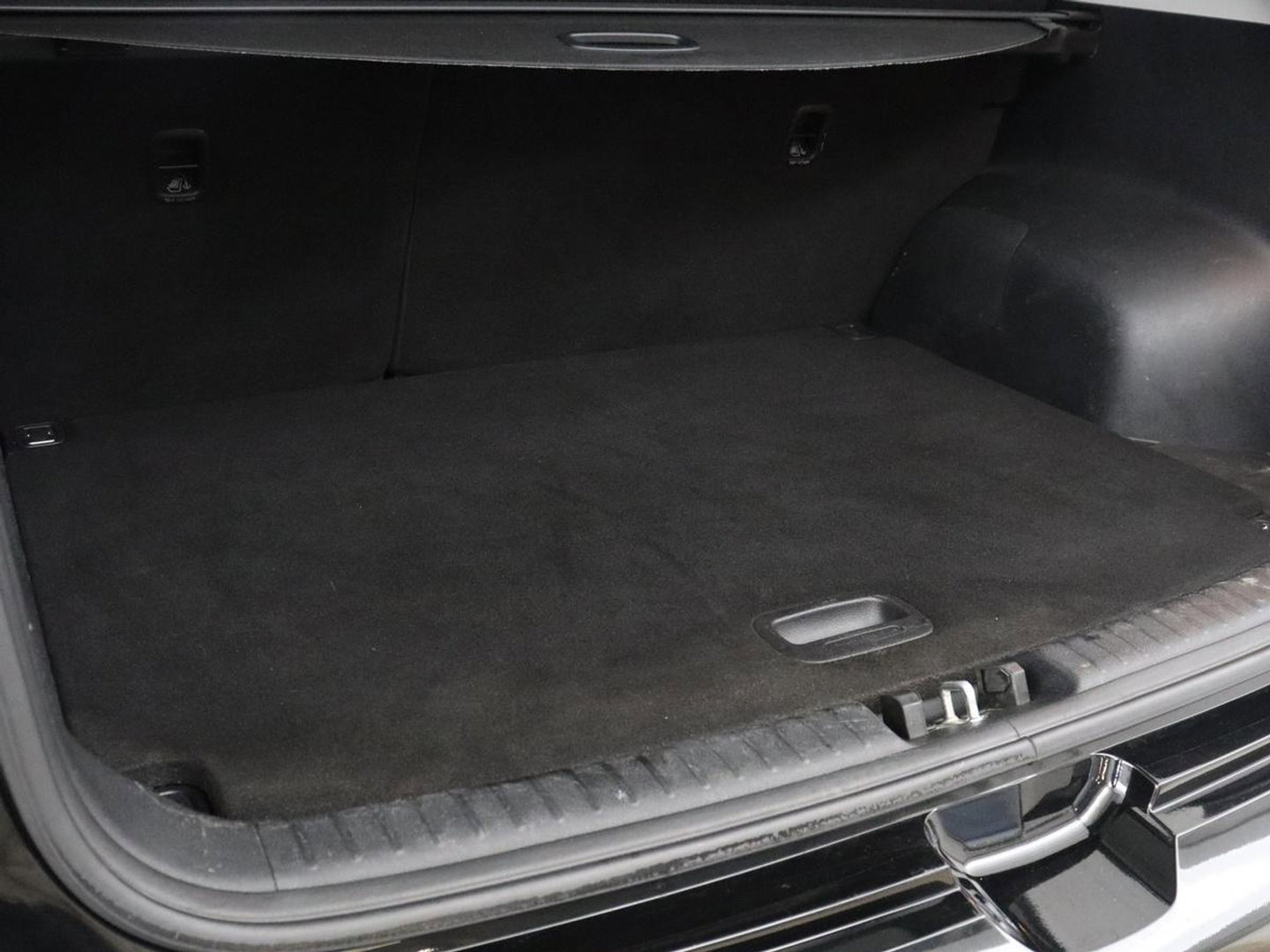 Kia e-Niro ExecutiveLine 64 kWh | SOH 93,9% | Leder | Memory | Stuur/stoel verwarming | Cruise control | Dodehoek detectie | JBL Sound | Carplay | Camera | Park assist | Achterbank verwarming