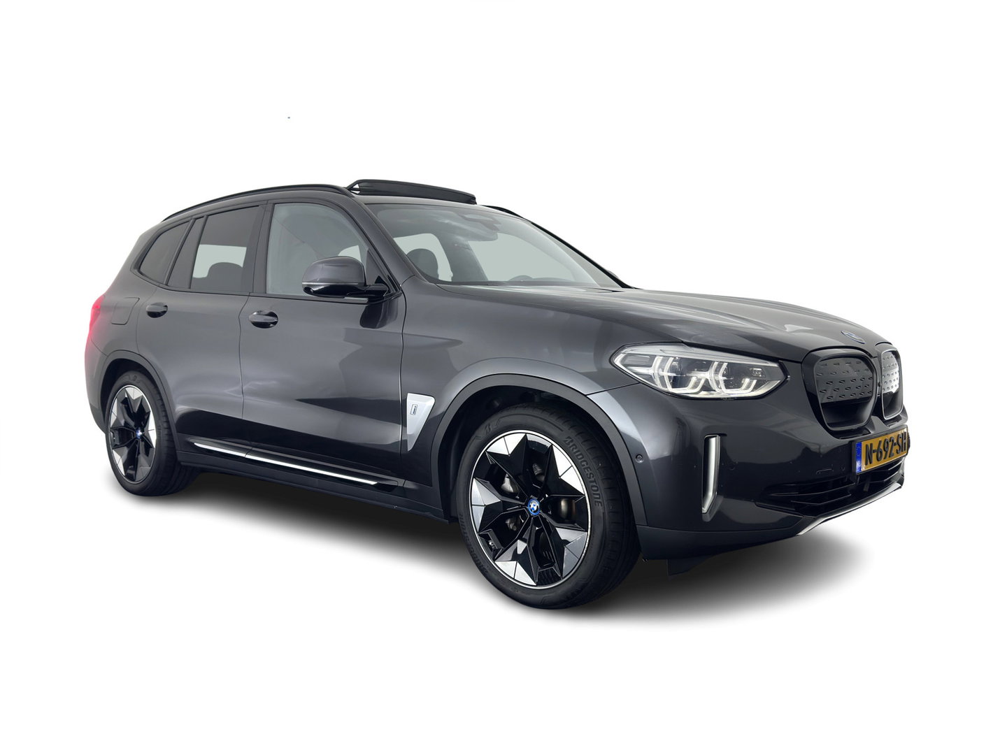 BMW iX3 High Executive 80 kWh [3-Fase-11kW] {SoH-100%} (INCL-BTW) Aut. *PANO | LEATHER | HARMAN/KARDON | ADAPTIVE-CRUISE | FULL-LED | BLINDSPOT | MEMORY-PACK | DIGI-COCKPIT | HEATED-SPORTSEATS | KEYLESS | CAMERA | DAB+ | TOWBAR | HEAD-UP | 20''AL