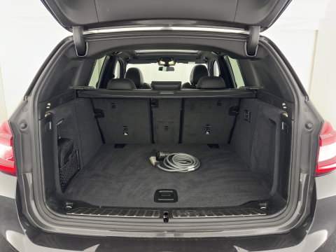 BMW iX3 High Executive 80 kWh [3-Fase-11kW] {SoH-100%} (INCL-BTW) Aut. *PANO | LEATHER | HARMAN/KARDON | ADAPTIVE-CRUISE | FULL-LED | BLINDSPOT | MEMORY-PACK | DIGI-COCKPIT | HEATED-SPORTSEATS | KEYLESS | CAMERA | DAB+ | TOWBAR | HEAD-UP | 20''AL