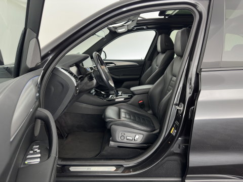 BMW iX3 High Executive 80 kWh [3-Fase-11kW] {SoH-100%} (INCL-BTW) Aut. *PANO | LEATHER | HARMAN/KARDON | ADAPTIVE-CRUISE | FULL-LED | BLINDSPOT | MEMORY-PACK | DIGI-COCKPIT | HEATED-SPORTSEATS | KEYLESS | CAMERA | DAB+ | TOWBAR | HEAD-UP | 20''AL