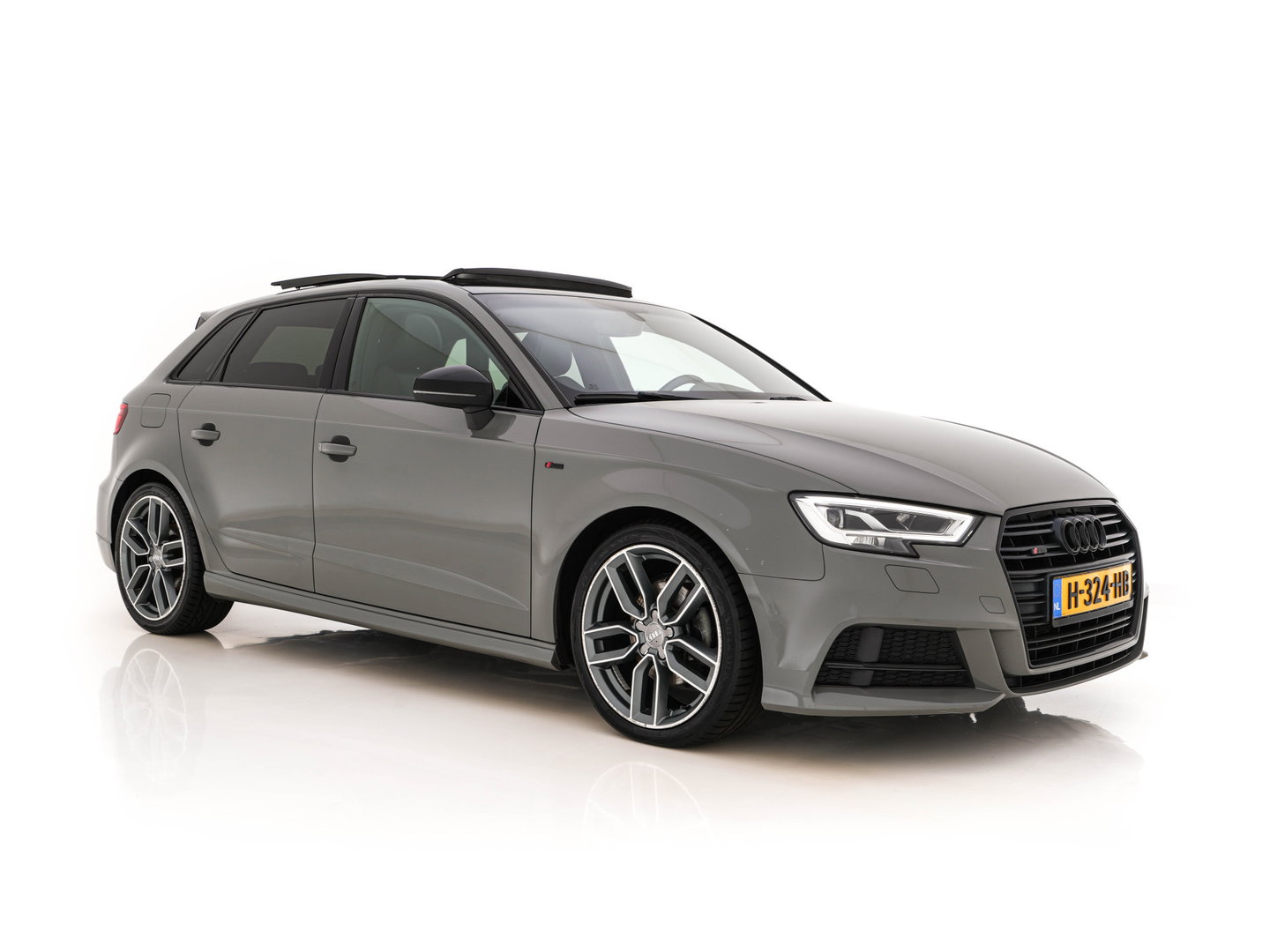 Audi A3 Sportback 35 TFSI S-Line Edition MHEV Aut. *PANO | LEATHER-FABRIC | LED-LIGHTS | DIGI-COCKPIT | NAVI-FULLMAP | HEATED-SPORTSEATS | PRIVACY-GLASS | ECC | PDC | CRUISE | 18''ALU*