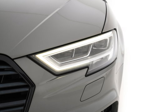 Audi A3 Sportback 35 TFSI S-Line Edition MHEV Aut. *PANO | LEATHER-FABRIC | LED-LIGHTS | DIGI-COCKPIT | NAVI-FULLMAP | HEATED-SPORTSEATS | PRIVACY-GLASS | ECC | PDC | CRUISE | 18''ALU*