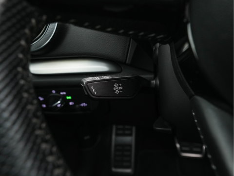 Audi A3 Sportback 35 TFSI S-Line Edition MHEV Aut. *PANO | LEATHER-FABRIC | LED-LIGHTS | DIGI-COCKPIT | NAVI-FULLMAP | HEATED-SPORTSEATS | PRIVACY-GLASS | ECC | PDC | CRUISE | 18''ALU*