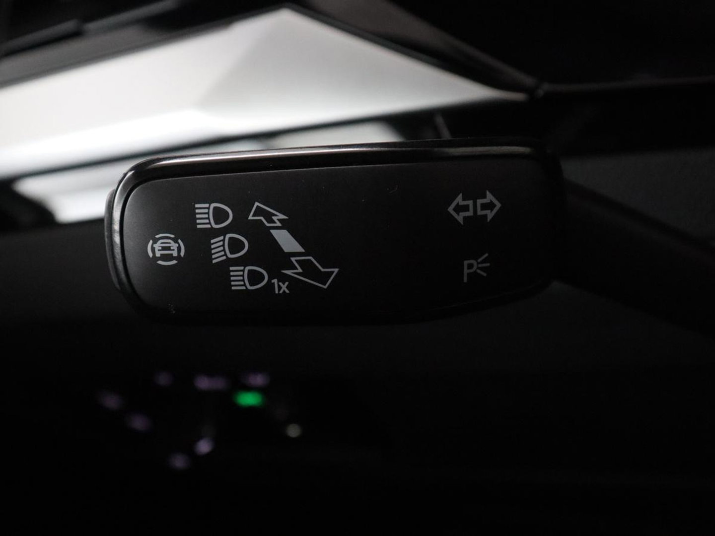 Volkswagen Arteon Shooting Brake 1.4 TSI eHybrid R-Line Busin | SOH 90,4% | Leder/alcantara | Panoramadak | Adaptive cruise | Trekhaak | Head-up | Dodehoek detectie | 360 camera | Park assist | Carplay