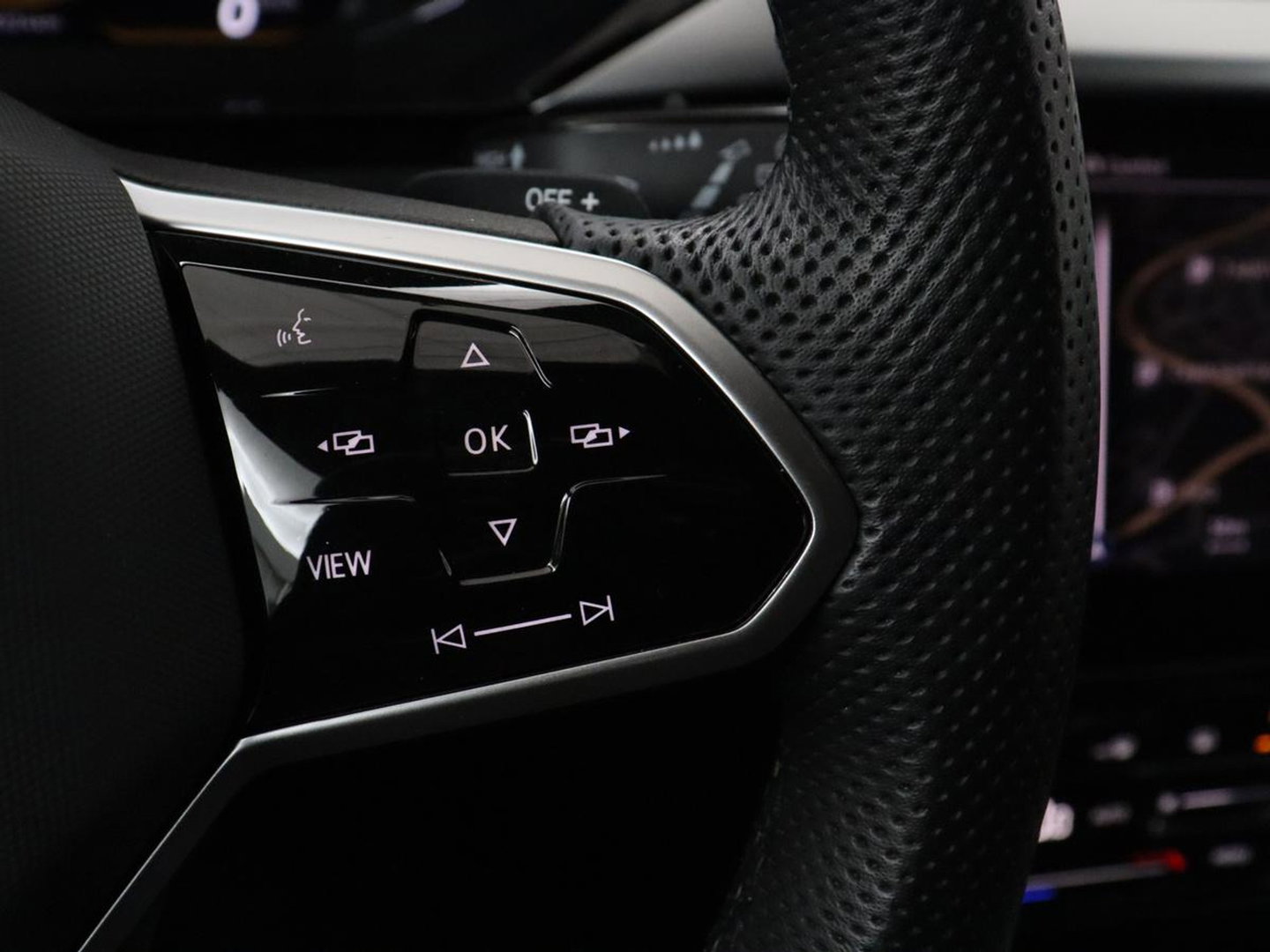 Volkswagen Arteon Shooting Brake 1.4 TSI eHybrid R-Line Busin | SOH 90,4% | Leder/alcantara | Panoramadak | Adaptive cruise | Trekhaak | Head-up | Dodehoek detectie | 360 camera | Park assist | Carplay