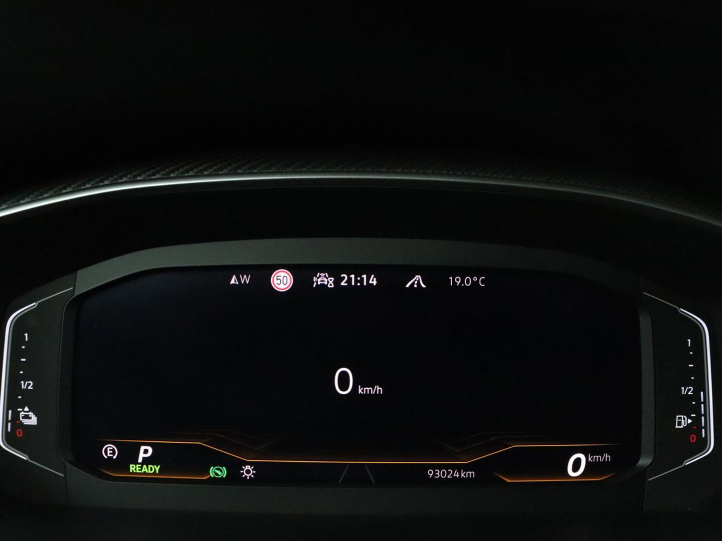 Volkswagen Arteon Shooting Brake 1.4 TSI eHybrid R-Line Busin | SOH 90,4% | Leder/alcantara | Panoramadak | Adaptive cruise | Trekhaak | Head-up | Dodehoek detectie | 360 camera | Park assist | Carplay