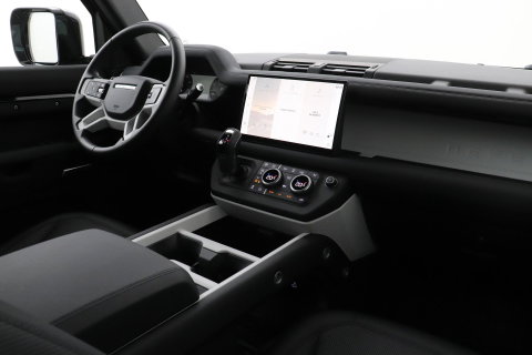 Land Rover Defender P300e S | Luchtvering | 360° Camera | Trekhaak | BLIS | Keyless | ACC | 20 Inch