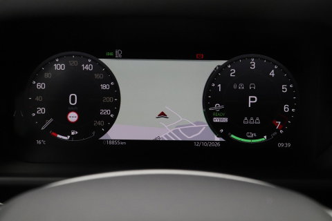 Land Rover Defender P300e S | Luchtvering | 360° Camera | Trekhaak | BLIS | Keyless | ACC | 20 Inch
