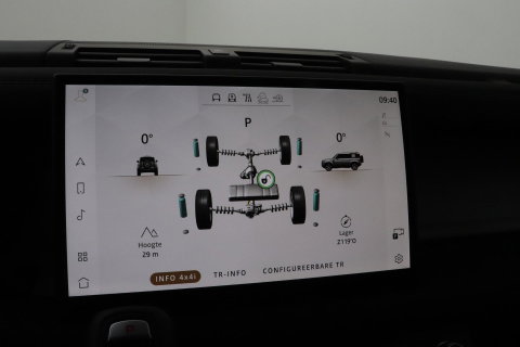 Land Rover Defender P300e S | Luchtvering | 360° Camera | Trekhaak | BLIS | Keyless | ACC | 20 Inch