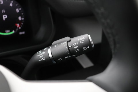 Land Rover Defender P300e S | Luchtvering | 360° Camera | Trekhaak | BLIS | Keyless | ACC | 20 Inch