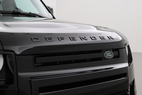 Land Rover Defender P300e S | Luchtvering | 360° Camera | Trekhaak | BLIS | Keyless | ACC | 20 Inch