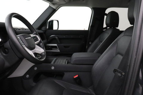Land Rover Defender 110 P400e X-Dynamic SE | 22 Inch | Luchtvering | Panoramadak | Trekhaak | 360° Camera | Meridian | Stoel+Stuurverwarming
