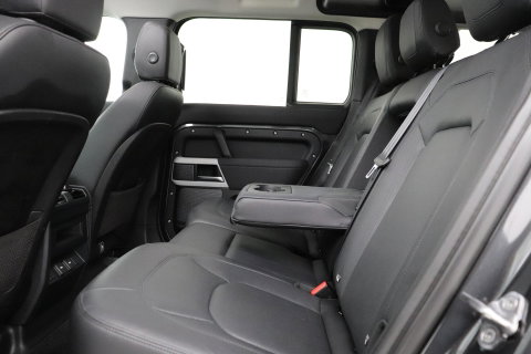Land Rover Defender 110 P400e X-Dynamic SE | 22 Inch | Luchtvering | Panoramadak | Trekhaak | 360° Camera | Meridian | Stoel+Stuurverwarming