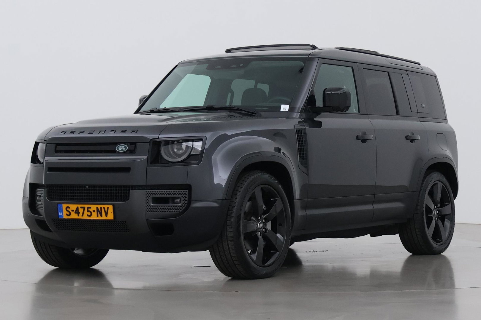Land Rover Defender 110 P400e X-Dynamic SE | 22 Inch | Luchtvering | Panoramadak | Trekhaak | 360° Camera | Meridian | Stoel+Stuurverwarming