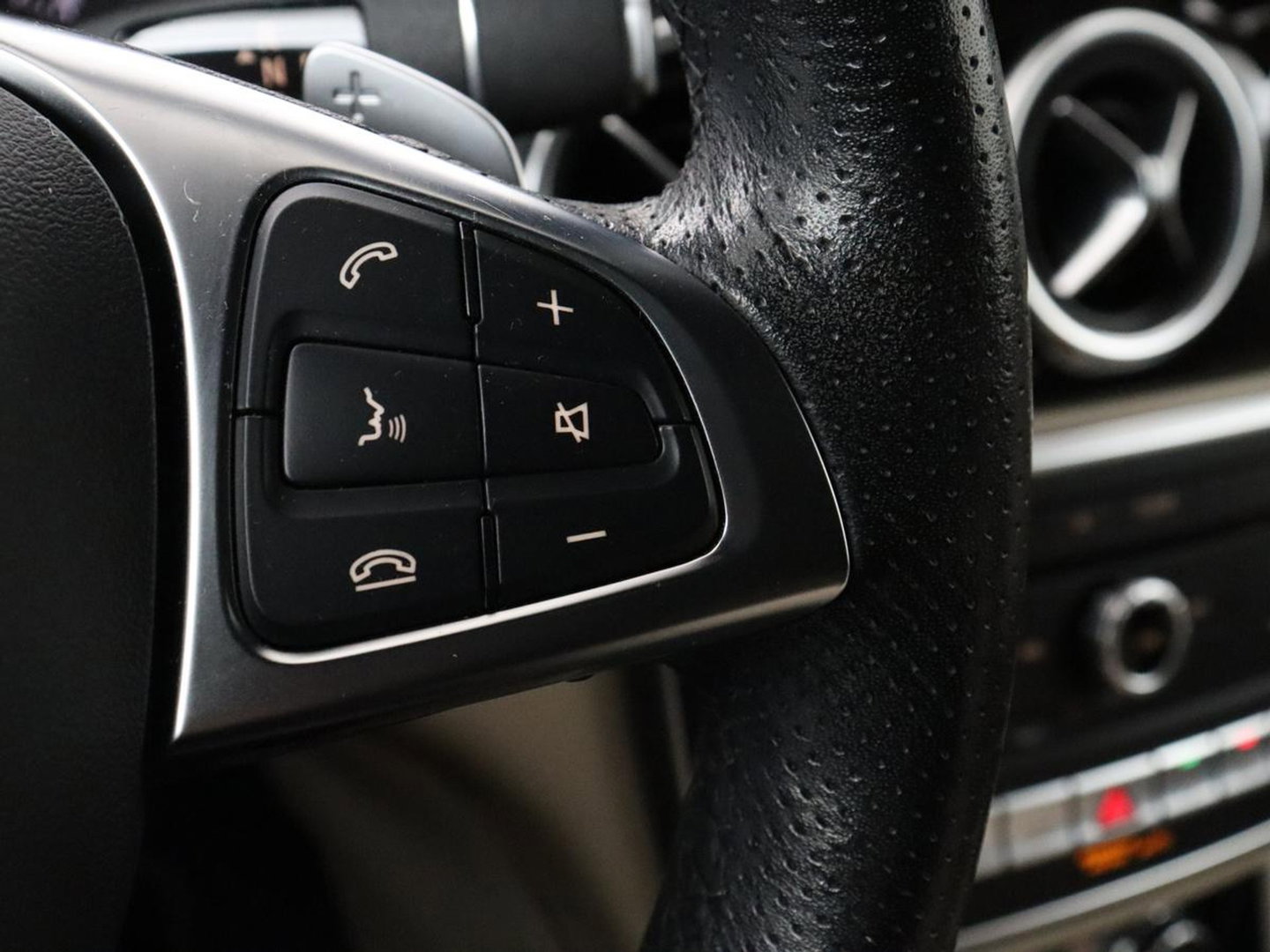 Mercedes-Benz GLA 180 Premium
