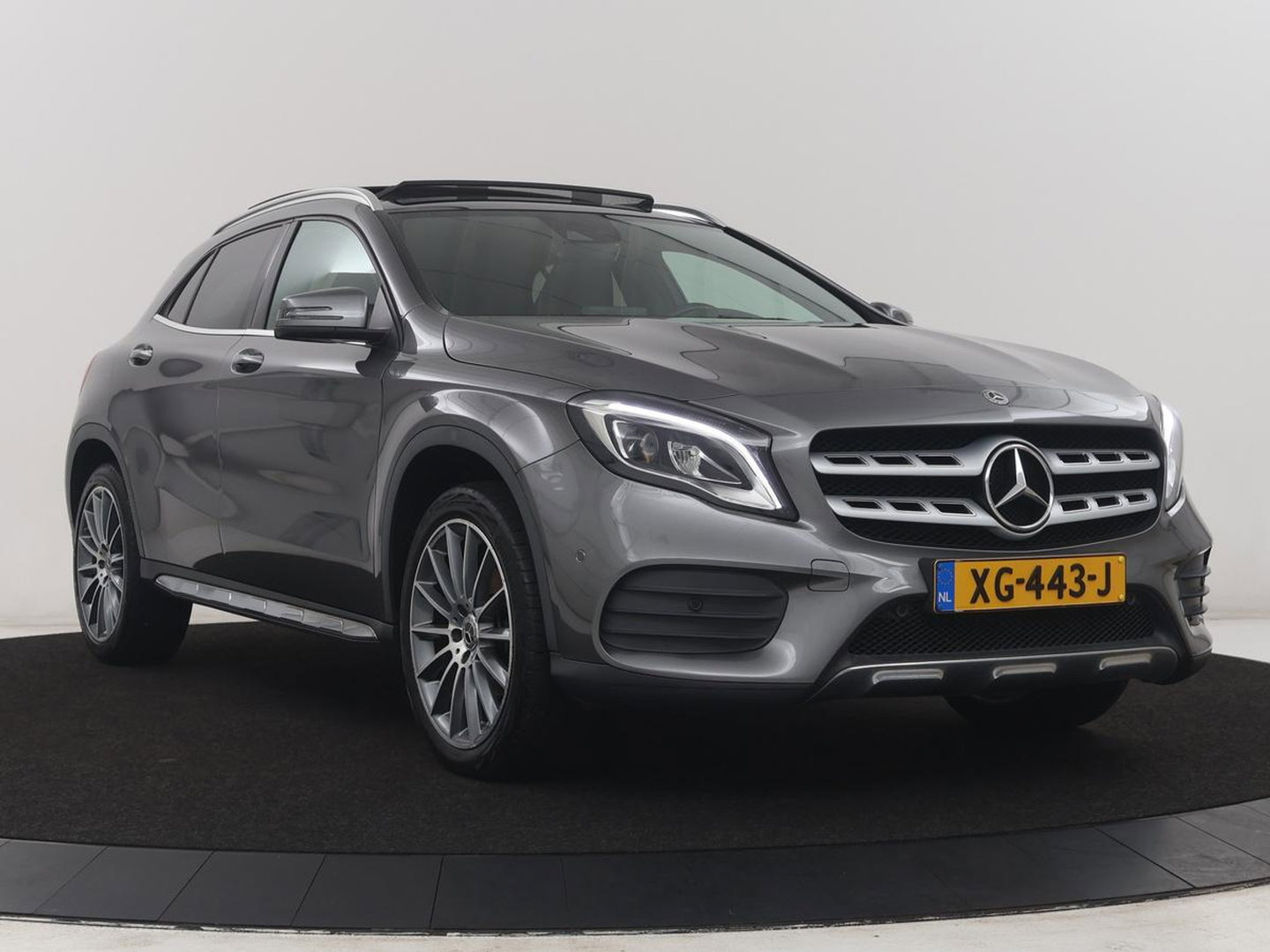 Mercedes-Benz GLA 180 Premium