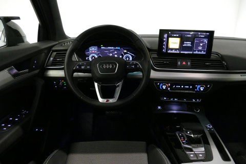 Audi Q5 Sportback 55 TFSI e S edition Competition / S Line / Maxton Design Bodykit V.2 / Panoramadak / Luchtvering / Matrix LED koplampen / Apple Carplay - Android Auto / Ambienteverlichting / Stoelverwarming / Achteruitrijcamera / 21'' LMV