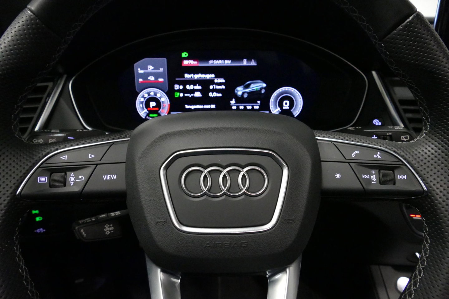 Audi Q5 Sportback 55 TFSI e S edition Competition / S Line / Maxton Design Bodykit V.2 / Panoramadak / Luchtvering / Matrix LED koplampen / Apple Carplay - Android Auto / Ambienteverlichting / Stoelverwarming / Achteruitrijcamera / 21'' LMV