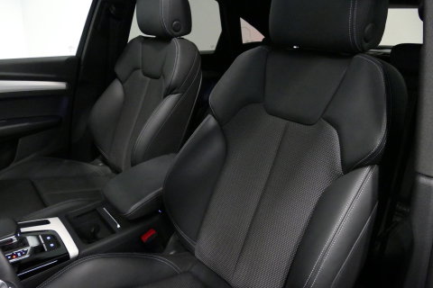 Audi Q5 Sportback 55 TFSI e S edition Competition / S Line / Maxton Design Bodykit V.2 / Panoramadak / Luchtvering / Matrix LED koplampen / Apple Carplay - Android Auto / Ambienteverlichting / Stoelverwarming / Achteruitrijcamera / 21'' LMV