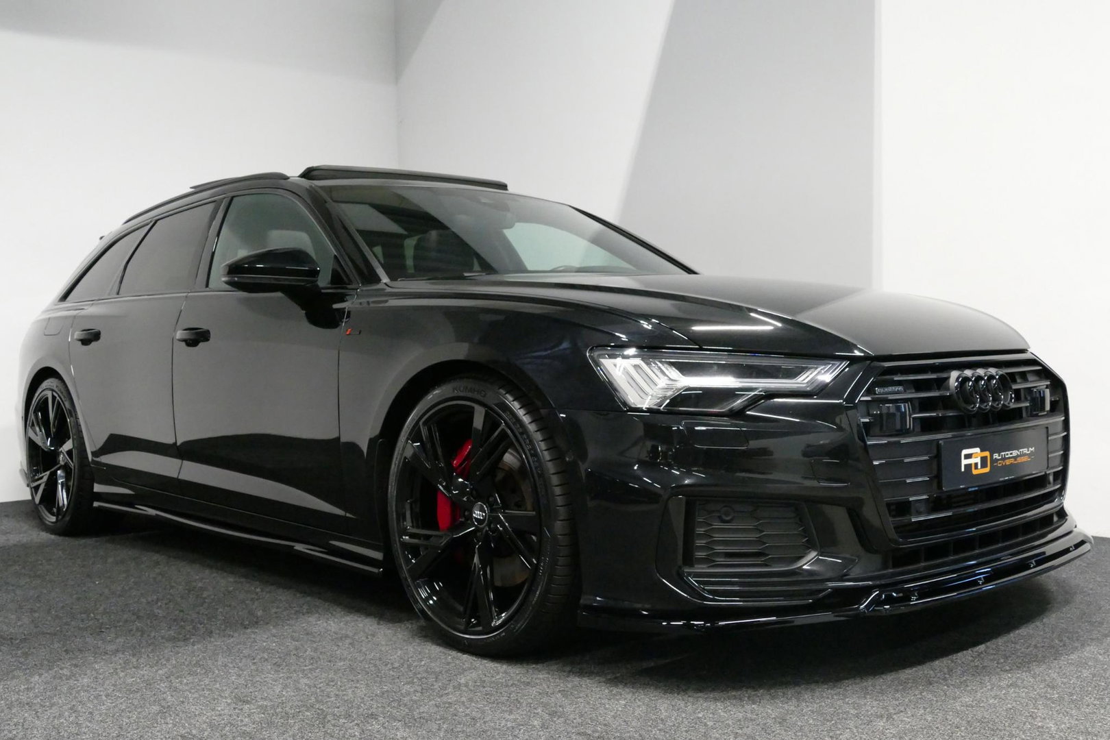 Audi A6 Avant 55 TFSI e quattro S edition Competition / RS6 look / S-Line / Maxton Design Bodykit V.2 / Panoramadak / HD Matrix LED / Bang & Olufsen Sound System / Apple Carplay - Android Auto / Ambienteverlichting / Achteruitrijcamera / Elektr. wegklapbare trekh