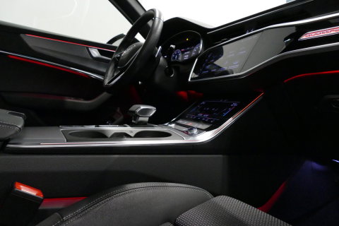 Audi A6 Avant 55 TFSI e quattro S edition Competition / RS6 look / S-Line / Maxton Design Bodykit V.2 / Panoramadak / HD Matrix LED / Bang & Olufsen Sound System / Apple Carplay - Android Auto / Ambienteverlichting / Achteruitrijcamera / Elektr. wegklapbare trekh