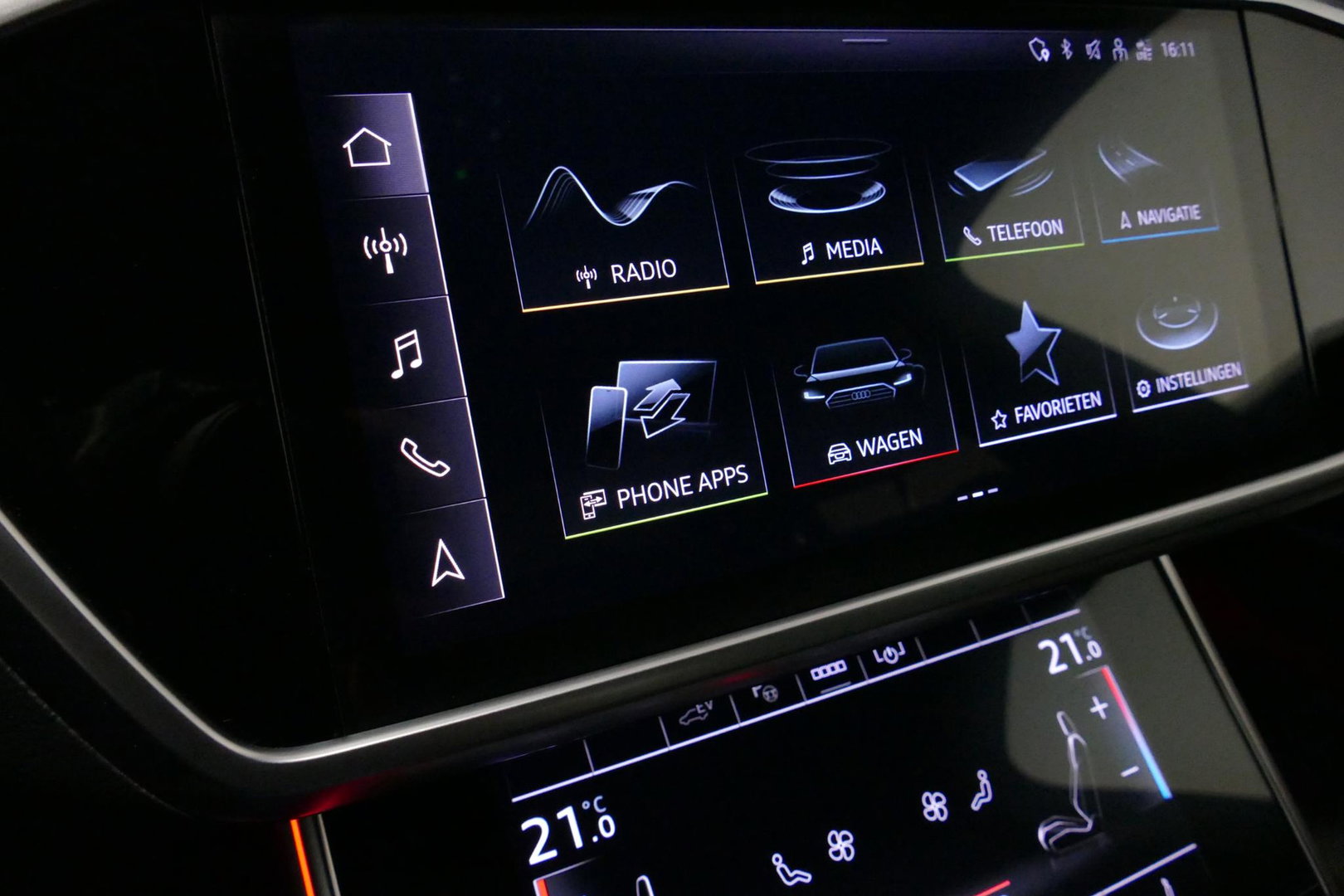 Audi A6 Avant 55 TFSI e quattro S edition Competition / RS6 look / S-Line / Maxton Design Bodykit V.2 / Panoramadak / HD Matrix LED / Bang & Olufsen Sound System / Apple Carplay - Android Auto / Ambienteverlichting / Achteruitrijcamera / Elektr. wegklapbare trekh