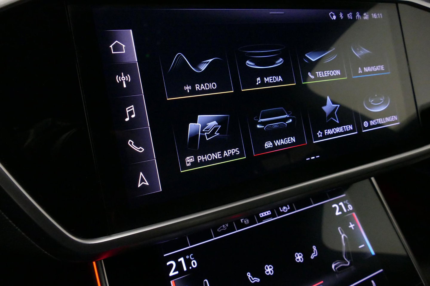 Audi A6 Avant 55 TFSI e quattro S edition Competition / RS6 look / S-Line / Maxton Design Bodykit V.2 / Panoramadak / HD Matrix LED / Bang & Olufsen Sound System / Apple Carplay - Android Auto / Ambienteverlichting / Achteruitrijcamera / Elektr. wegklapbare trekh