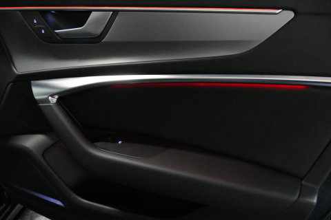 Audi A6 Avant 55 TFSI e quattro S edition Competition / RS6 look / S-Line / Maxton Design Bodykit V.2 / Panoramadak / HD Matrix LED / Bang & Olufsen Sound System / Apple Carplay - Android Auto / Ambienteverlichting / Achteruitrijcamera / Elektr. wegklapbare trekh