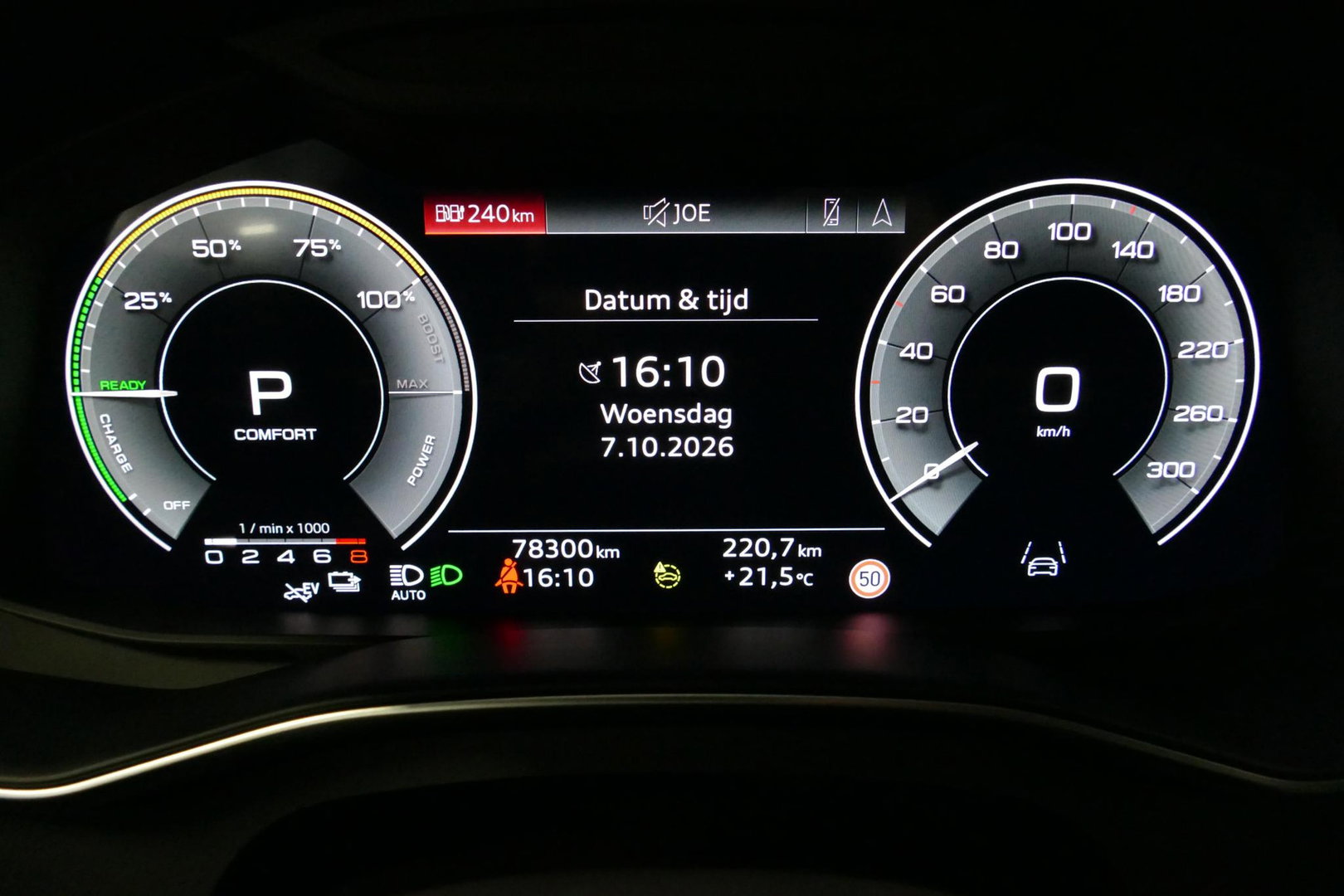 Audi A6 Avant 55 TFSI e quattro S edition Competition / RS6 look / S-Line / Maxton Design Bodykit V.2 / Panoramadak / HD Matrix LED / Bang & Olufsen Sound System / Apple Carplay - Android Auto / Ambienteverlichting / Achteruitrijcamera / Elektr. wegklapbare trekh